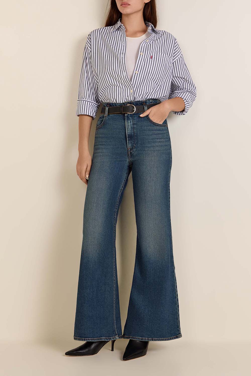 חולצת כפתורים